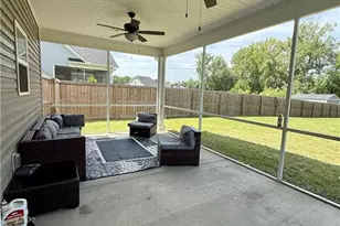 523 Bridgehaven Dr, Raeford, NC 28376 - Photo 6