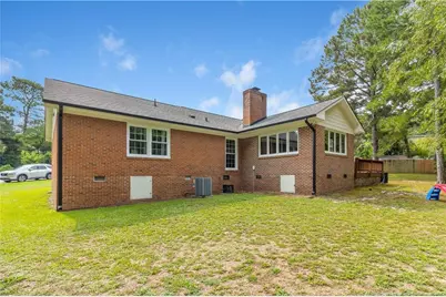 2502 Cranton Circle, Fayetteville, NC 28304 - Photo 38