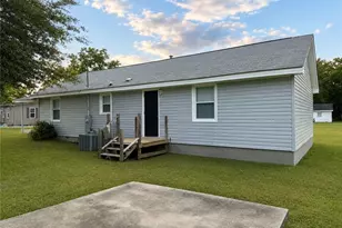 409 Franklin Ave, Lumberton, NC 28358 - Photo 14