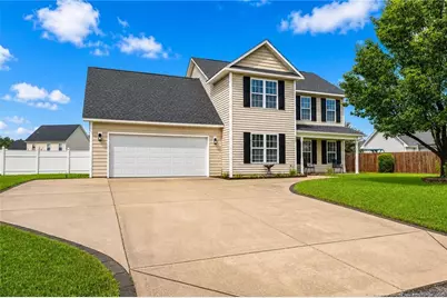626 Fairfield Circle, Raeford, NC 28376 - Photo 2
