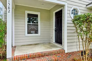 1582 Hazelcrest Dr, Fayetteville, NC 28304 - Photo 2