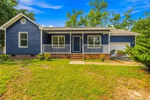 302 W 6th Ave, Raeford, NC 28376 - Photo 4