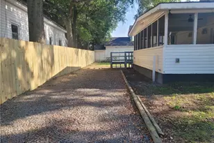 708 N Cedar St, Lumberton, NC 28358 - Photo 36