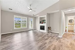 513 Meadowland Ct, Hope Mills, NC 28348 - Photo 6