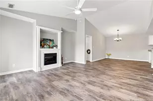 513 Meadowland Ct, Hope Mills, NC 28348 - Photo 8