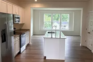1423 Goldsboro Ave, Sanford, NC 27330 - Photo 2