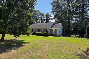 724 Galloway Dr, Fayetteville, NC 28303 - Photo 4