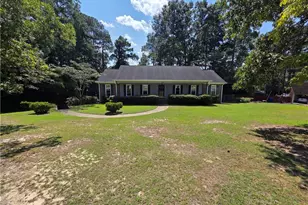 724 Galloway Dr, Fayetteville, NC 28303 - Photo 2