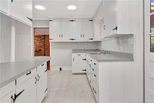 314 W 18th St, Lumberton, NC 28358 - Photo 10