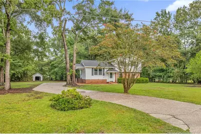 76 Robin Road, Lumberton, NC 28358 - Photo 4