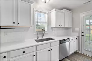 118 Newport Ct, Raeford, NC 28376 - Photo 12