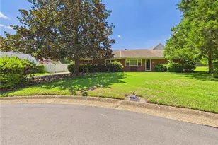 1815 Sunnyside Cir, Fayetteville, NC 28305 - Photo 2
