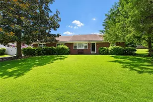 1815 Sunnyside Cir, Fayetteville, NC 28305 - Photo 1