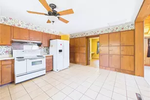 1815 Sunnyside Cir, Fayetteville, NC 28305 - Photo 10