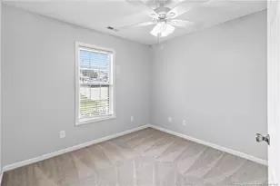 2400 Camp Lejeune Ct, Hope Mills, NC 28348 - Photo 18