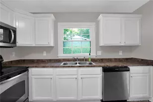 1001 Ivy Rd, Fayetteville, NC 28303 - Photo 14
