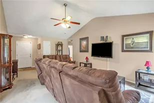112 Hosta Dr, Raeford, NC 28376 - Photo 8