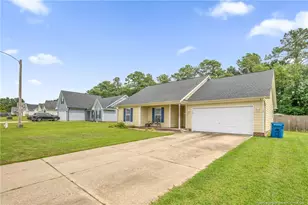112 Hosta Dr, Raeford, NC 28376 - Photo 2
