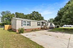4817 Desert Ridge Rd, Parkton, NC 28371 - Photo 2