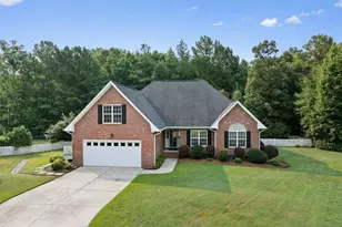 7202 Scenic View Dr, Fayetteville, NC 28306 - Photo 1