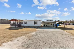 1619 Birtie Rd, Lumberton, NC 28358 - Photo 4
