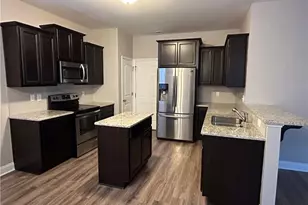 312 Derby Ln, Hope Mills, NC 28348 - Photo 4