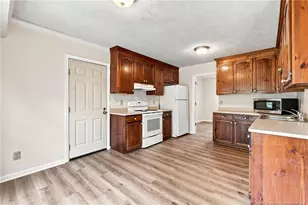 924 E Winds Ln, Fayetteville, NC 28311 - Photo 14