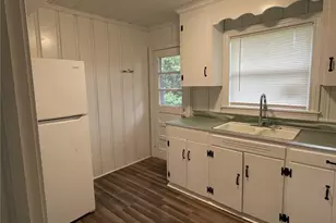 715 S 3rd St, Smithfield, NC 27577 - Photo 4