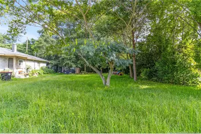 223 6th Avenue E, Red Springs, NC 28377 - Photo 2