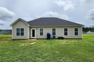 246 Calhoun St, Raeford, NC 28376 - Photo 10