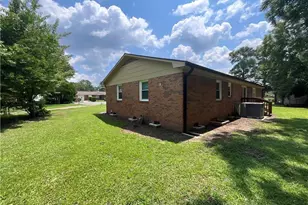 1422 Grandview Dr, Fayetteville, NC 28314 - Photo 18