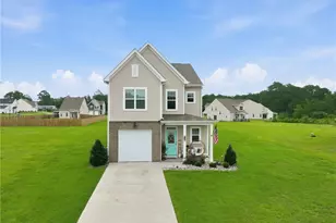 133 Sailfish Pl, Raeford, NC 28376 - Photo 2