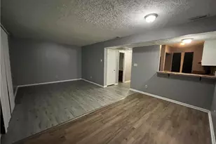 405 Kirkcaldy Ct, Fayetteville, NC 28314 - Photo 2