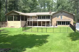 607 Pineknoll Dr, Sanford, NC 27330 - Photo 6