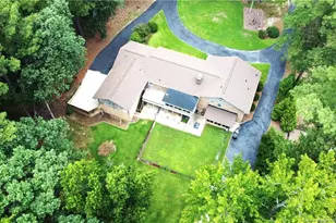 607 Pineknoll Dr, Sanford, NC 27330 - Photo 8
