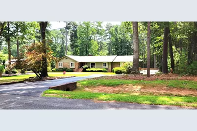 607 Pineknoll Drive, Sanford, NC 27330 - Photo 2