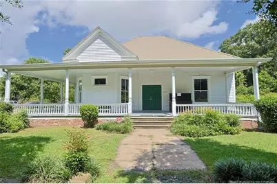 307 McCaskill Avenue, Maxton, NC 28364 - Photo 1