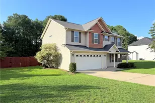 107 Flag Rd, Raeford, NC 28376 - Photo 2