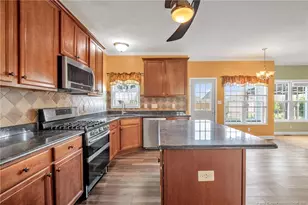 5929 Lillytrotter Dr, Hope Mills, NC 28348 - Photo 12