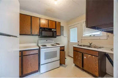 413 Seymour Street, Aberdeen, NC 28315 - Photo 6