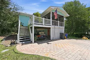112 Purdie Dr, Emerald Isle, NC 28594 - Photo 2