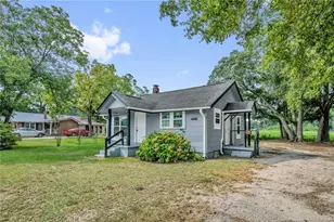507 5th St, Pembroke, NC 28372 - Photo 4