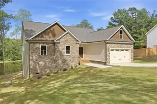 62 Ponchartrain St, Fuquay Varina, NC 27526 - Photo 2