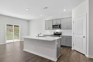 1013 Misty Creek Dr, Aberdeen, NC 28315 - Photo 8