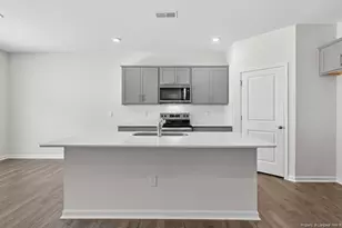 1013 Misty Creek Dr, Aberdeen, NC 28315 - Photo 6