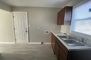 117 Calvin St, Spring Lake, NC 28390 - Photo 2
