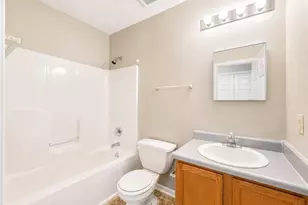 633 Winthrop Ct, Fayetteville, NC 28311 - Photo 6