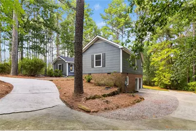 16401 Lakeshore Drive, Wagram, NC 28396 - Photo 8