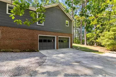 16401 Lakeshore Drive, Wagram, NC 28396 - Photo 10