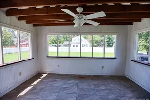 207 W 18th St, Lumberton, NC 28358 - Photo 18